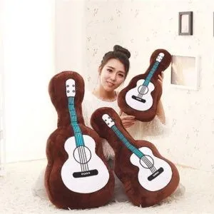 Подушка декоративная Коричневая гитара. Размер 45 см.