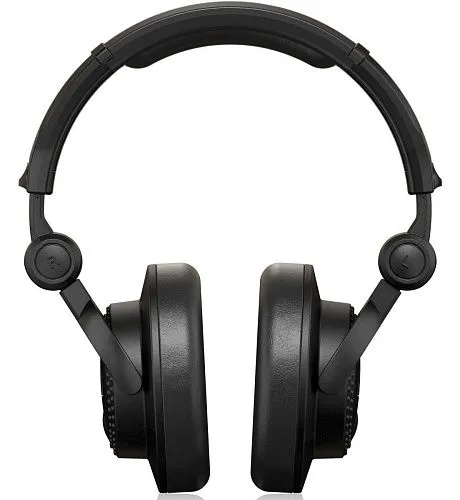 Behringer HC 200 Универсальные закрытые наушники с кабелем.