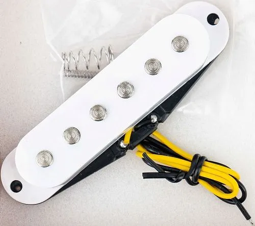 Belcat BS-01Middle-WH Звукосниматель магнитный, сингл, средний, белый.