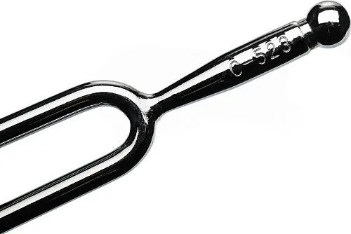 Dadi TF-C Камертон вилочный на ноту До (С).