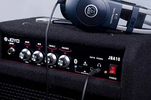 Joyo JBA10 Комбоусилитель для бас-гитары.