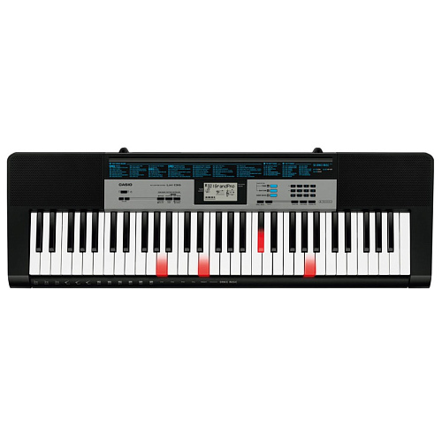 Casio LK-136 Синтезатор.